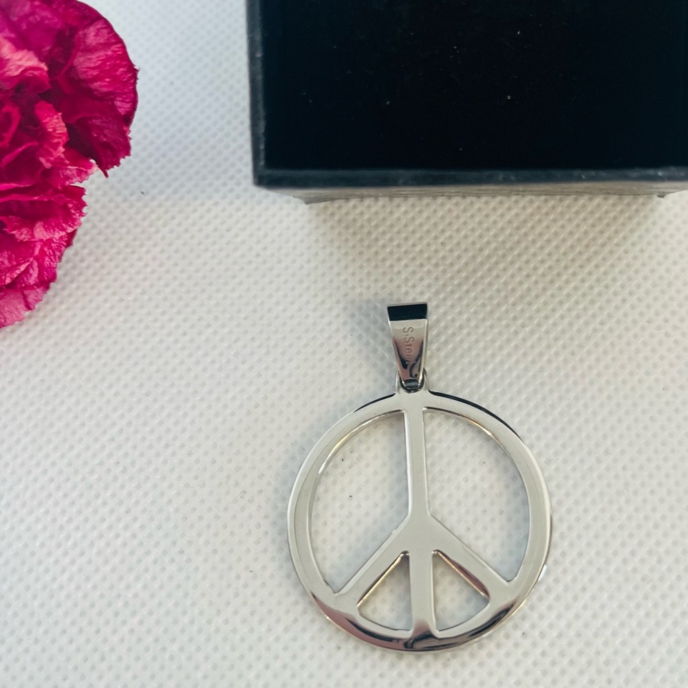 Unisex Silver Tone Peace Symbol Pendant for a Necklace. Peace.
